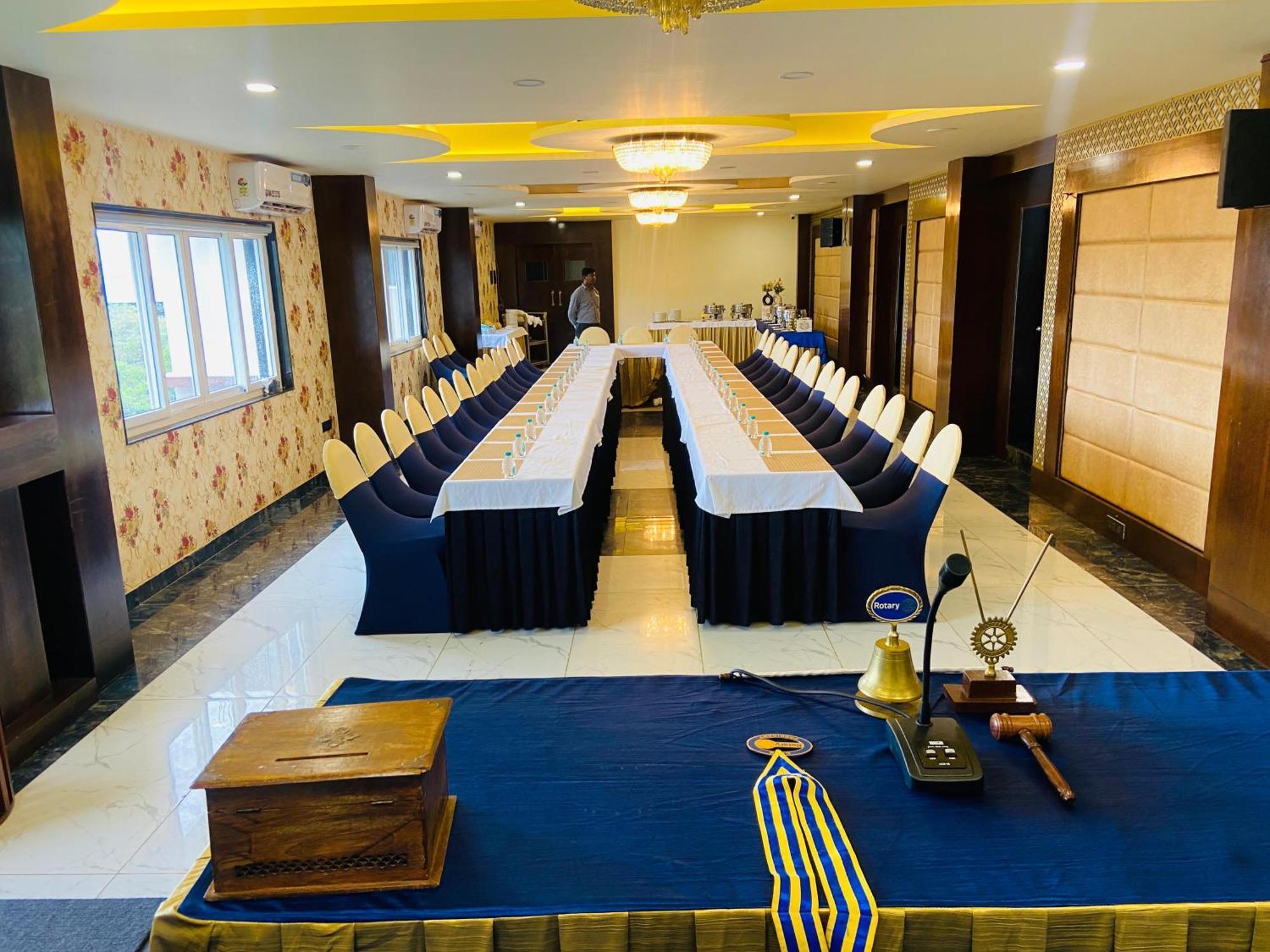 Hotel Eden Kárvár Kültér fotó